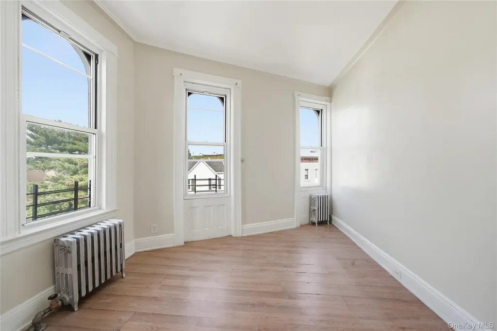 7402 65th Street Glendale NY 11385