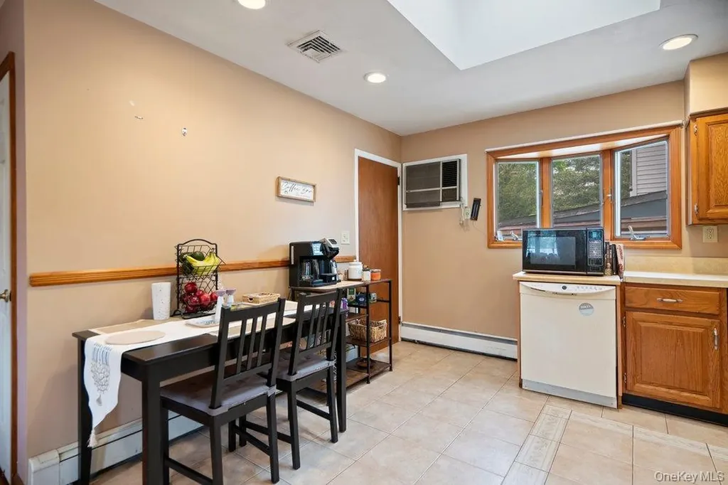 101 Sexton Road West Babylon NY 11704