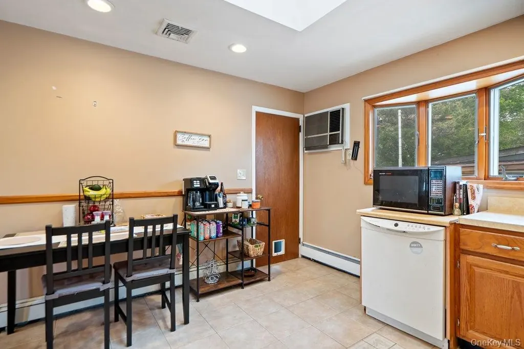 101 Sexton Road West Babylon NY 11704