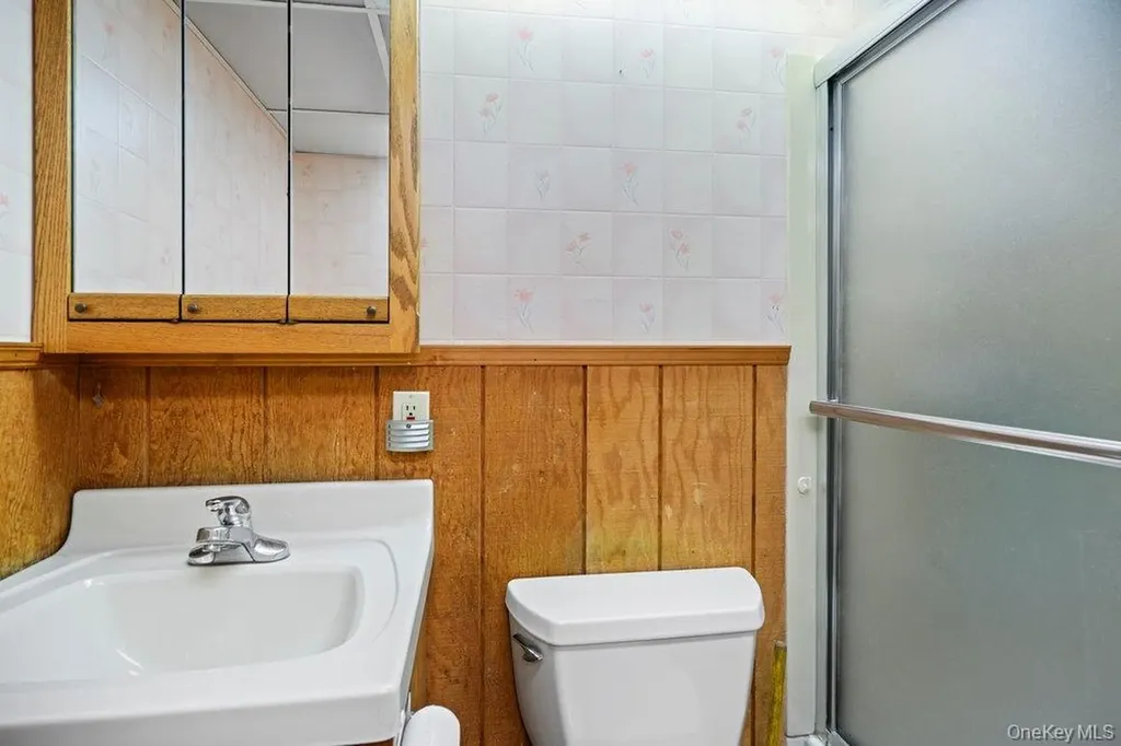 101 Sexton Road West Babylon NY 11704