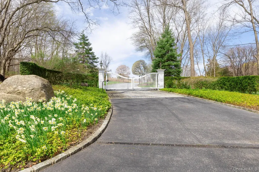 697 Short Beach Road Nissequogue NY 11780
