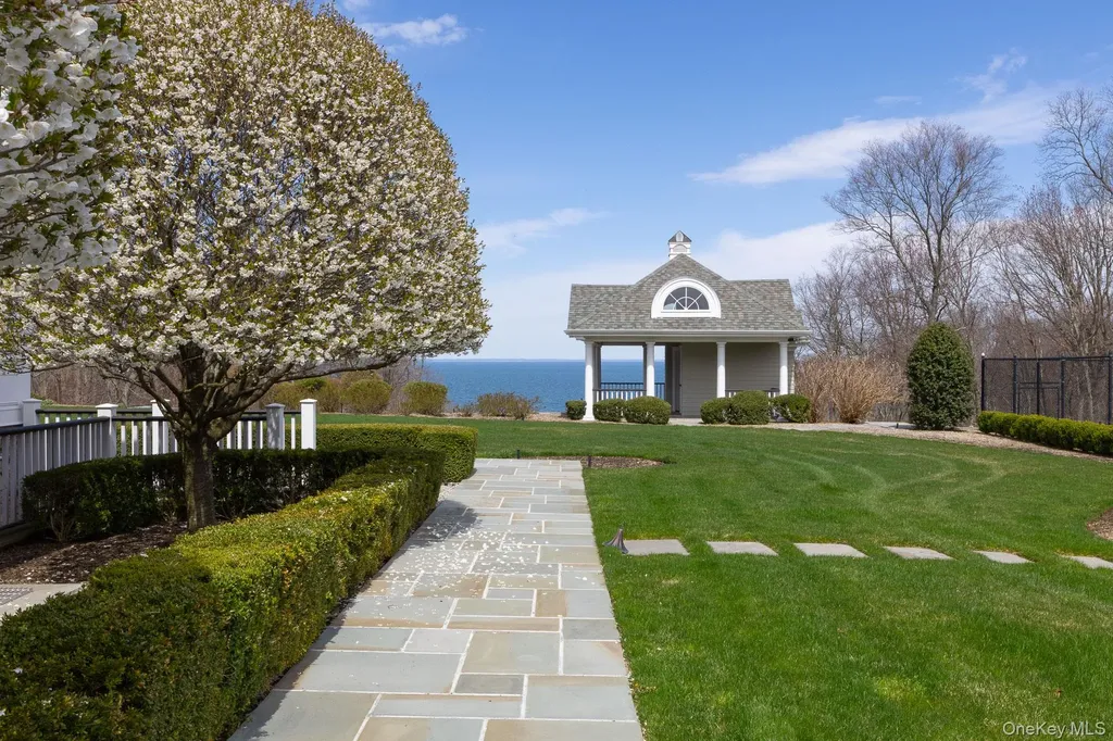 697 Short Beach Road Nissequogue NY 11780