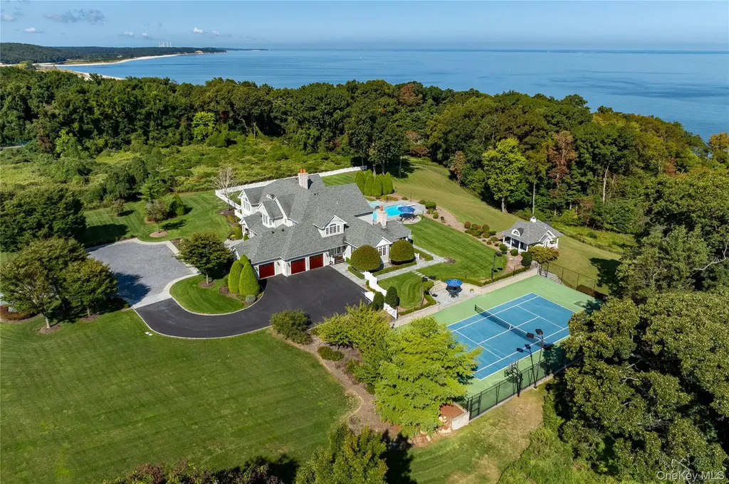 697 Short Beach Road Nissequogue NY 11780