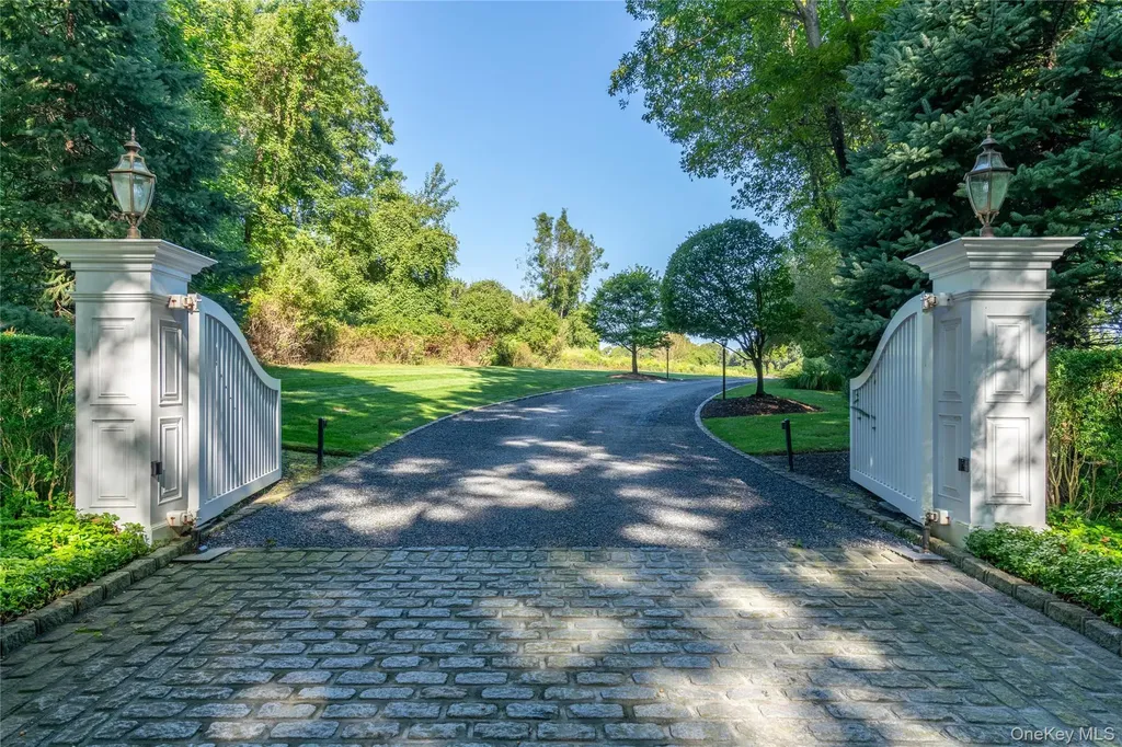 697 Short Beach Road Nissequogue NY 11780