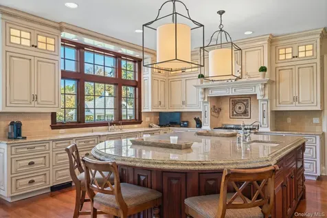 697 Short Beach Road Nissequogue NY 11780