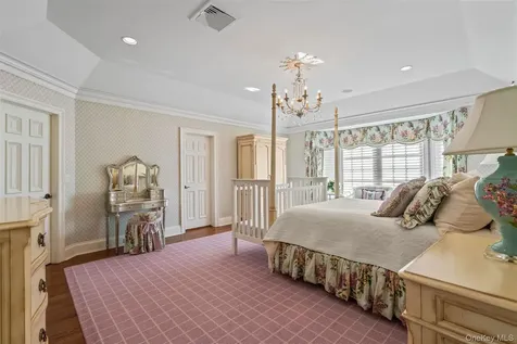697 Short Beach Road Nissequogue NY 11780