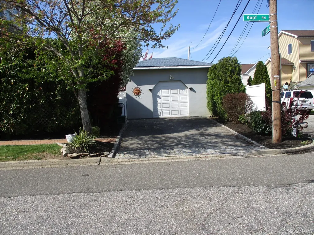 100 Kopf Road Bellmore NY 11710