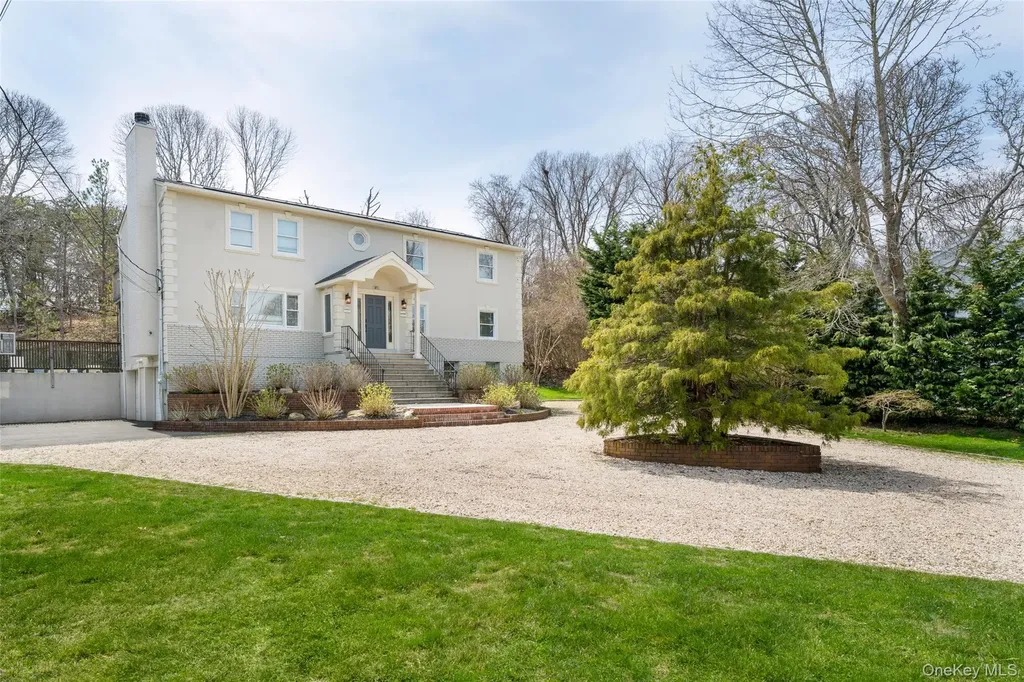 36 Charla Drive Southampton NY 11968