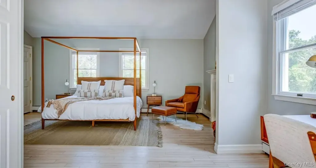 36 Charla Drive Southampton NY 11968