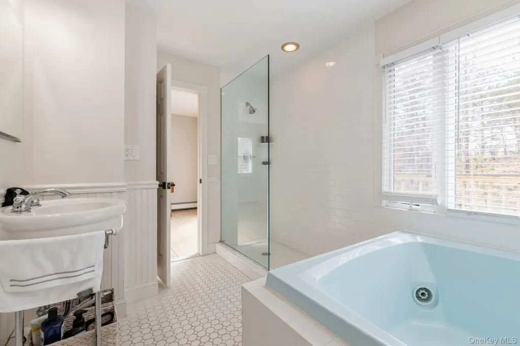 36 Charla Drive Southampton NY 11968