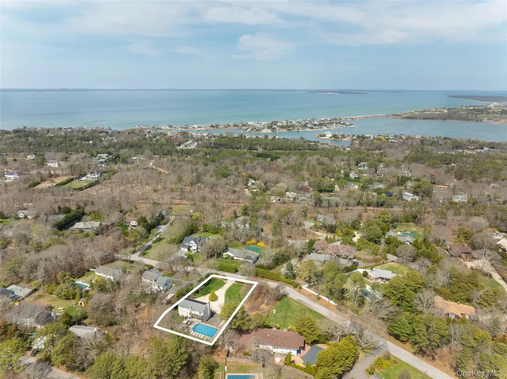 36 Charla Drive Southampton NY 11968