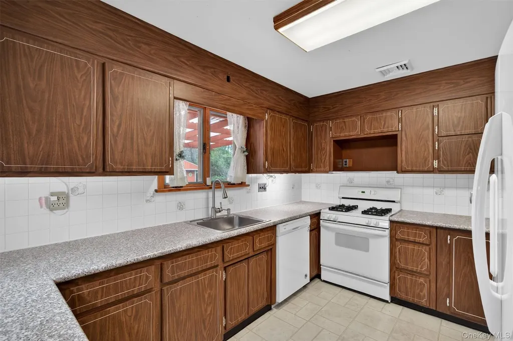 133 Blumel Road Middletown NY 10941