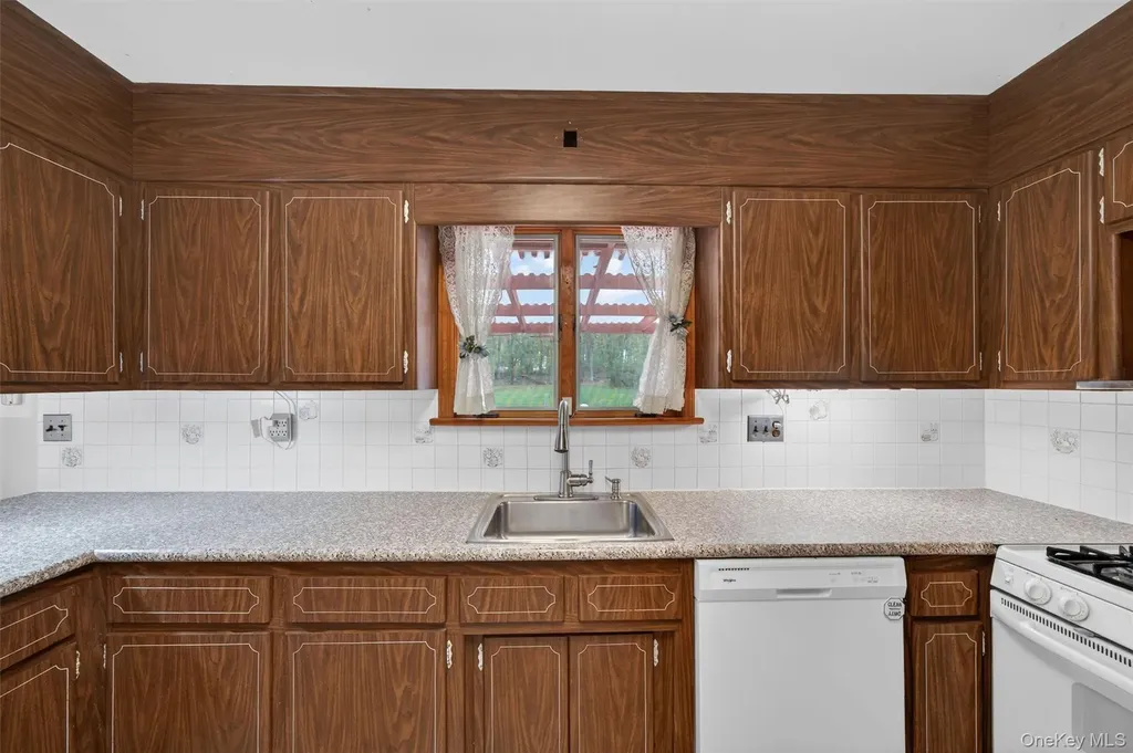 133 Blumel Road Middletown NY 10941
