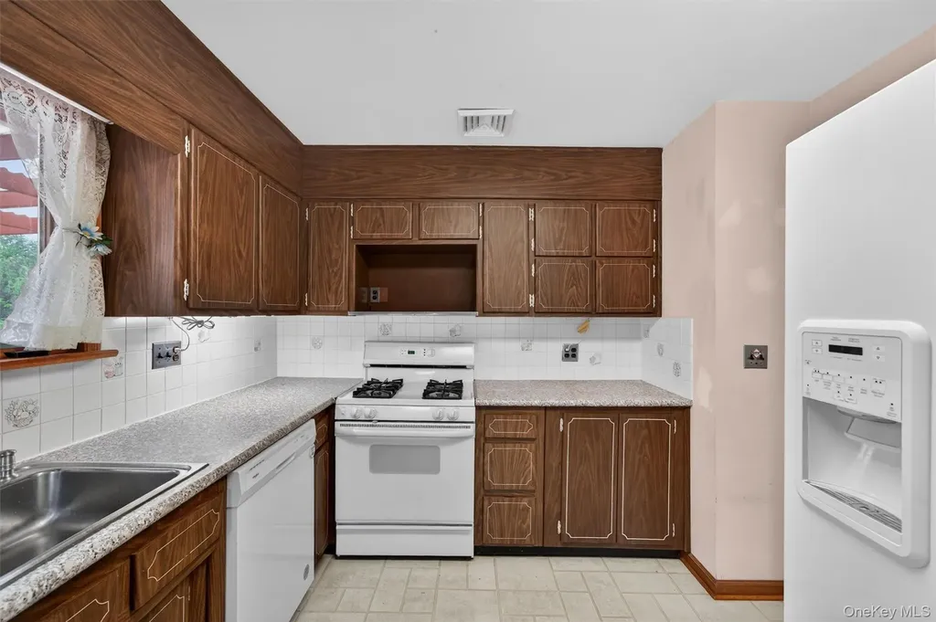 133 Blumel Road Middletown NY 10941
