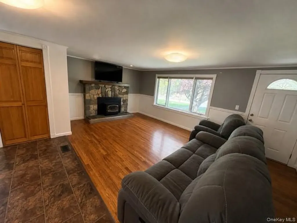 68 Whitford Road Westtown NY 10998