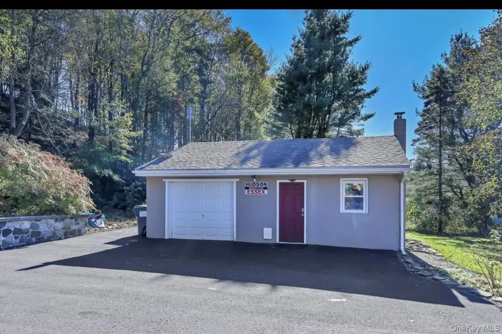68 Whitford Road Westtown NY 10998