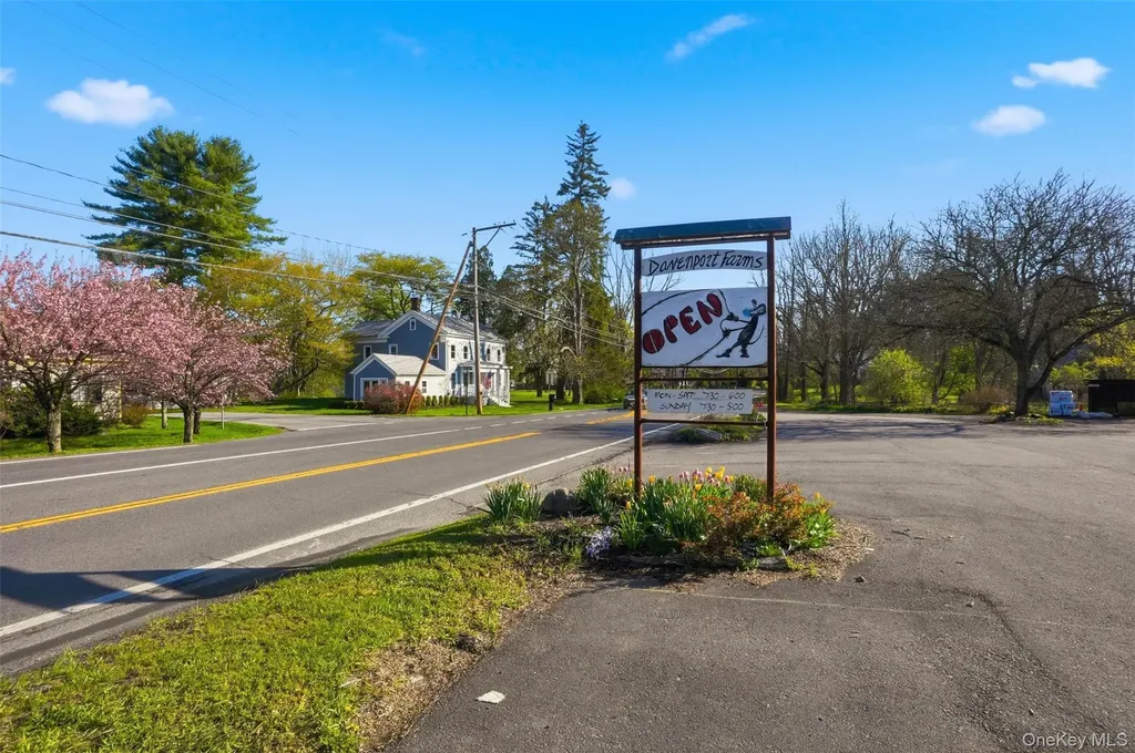 3408 Us Highway 209 Stone Ridge NY 12484