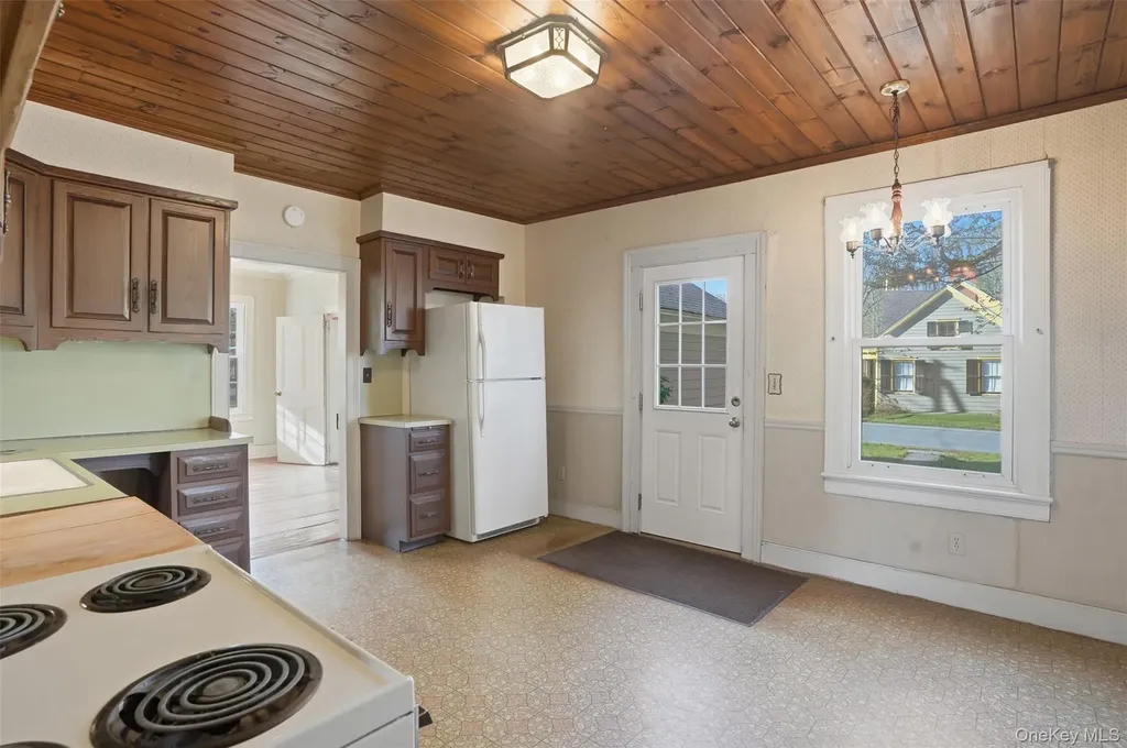 3408 Us Highway 209 Stone Ridge NY 12484