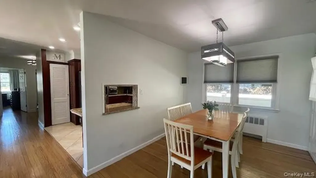 6 Curlew Place Massapequa NY 11758
