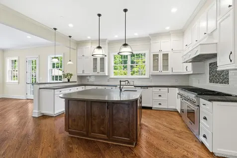 2 Heathcote Drive Mount Kisco NY 10549