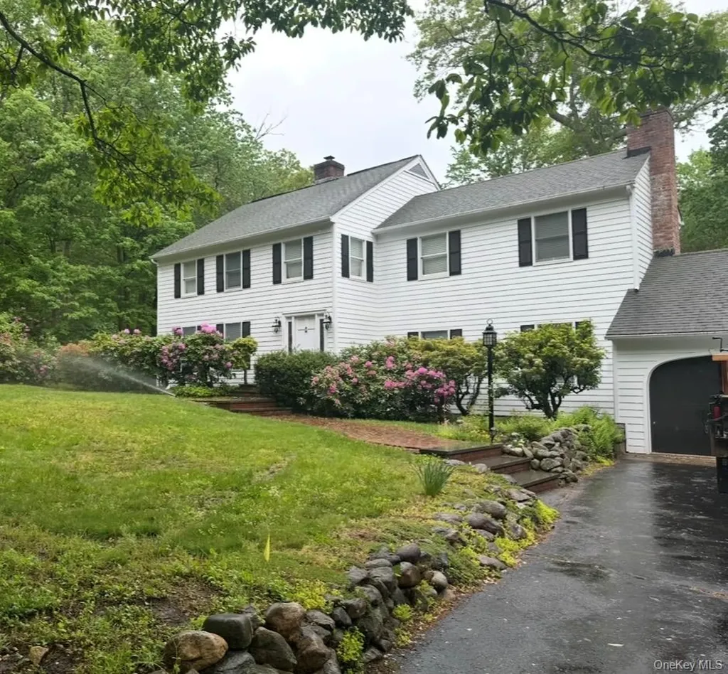2068 Lansing Place Muttontown NY 11791