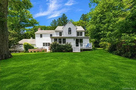 2068 Lansing Place Muttontown NY 11791