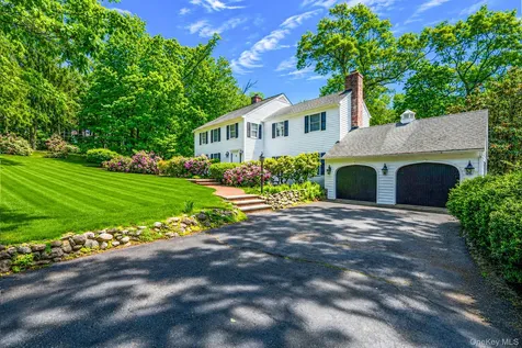 2068 Lansing Place Muttontown NY 11791