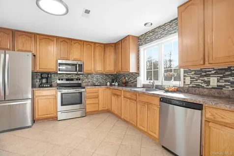 199 Old Sylvan Lake Road Hopewell Junction NY 12533