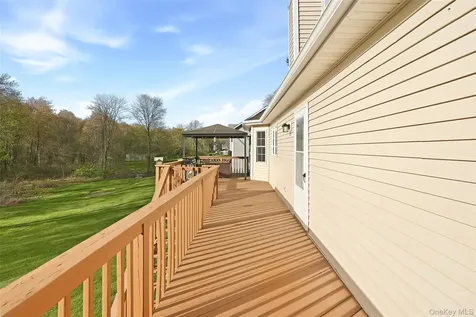 199 Old Sylvan Lake Road Hopewell Junction NY 12533