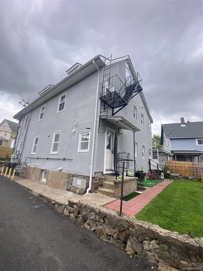 3 Mccullums Lane Highland Falls NY 10928