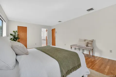 7 Chardonnay Road Cortlandt Manor NY 10567