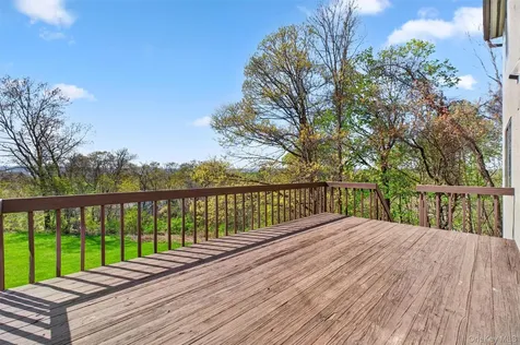 7 Chardonnay Road Cortlandt Manor NY 10567