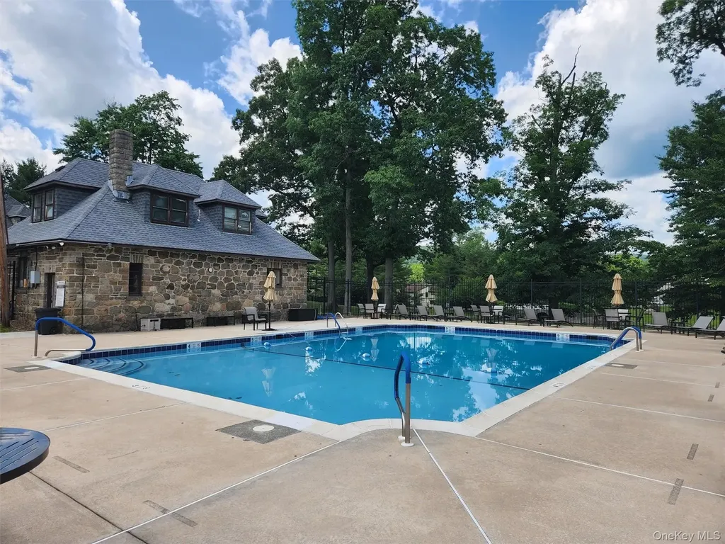 5 Bannock Court Suffern NY 10901
