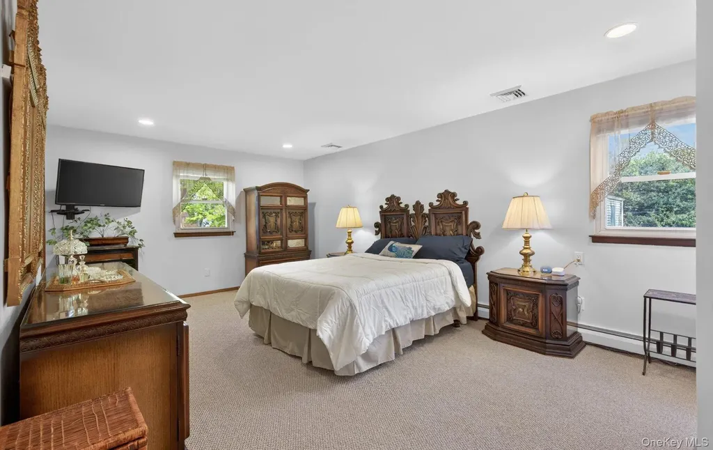 17 Hillcrest Drive Glen Head NY 11545