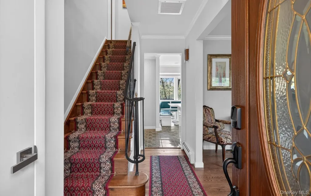 17 Hillcrest Drive Glen Head NY 11545
