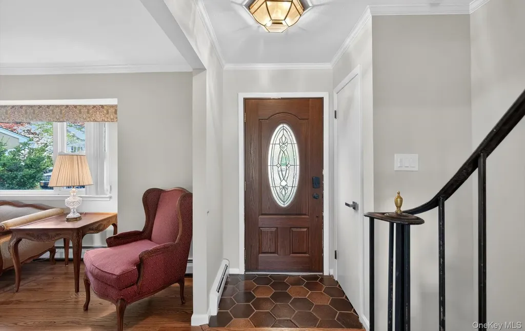 17 Hillcrest Drive Glen Head NY 11545