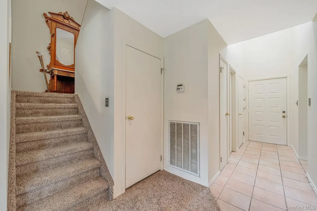 47 Madder Lake Circle Commack NY 11725