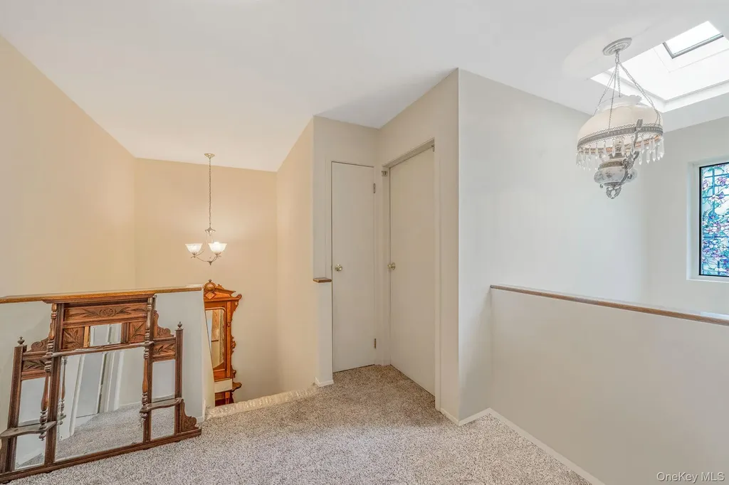 47 Madder Lake Circle Commack NY 11725