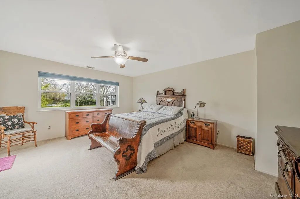 47 Madder Lake Circle Commack NY 11725