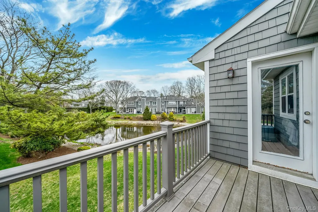 47 Madder Lake Circle Commack NY 11725