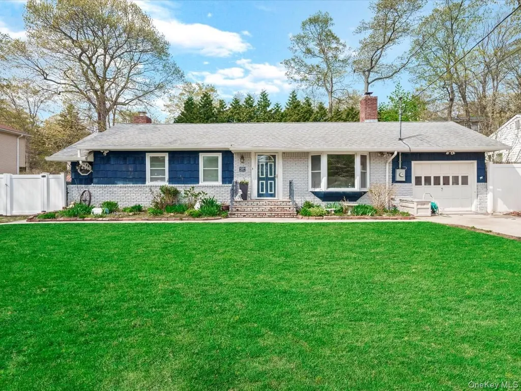 223 Locust Drive Rocky Point NY 11778