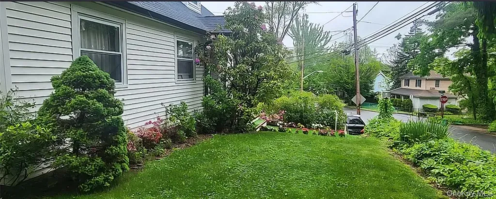 257 Schenck Avenue Great Neck NY 11021
