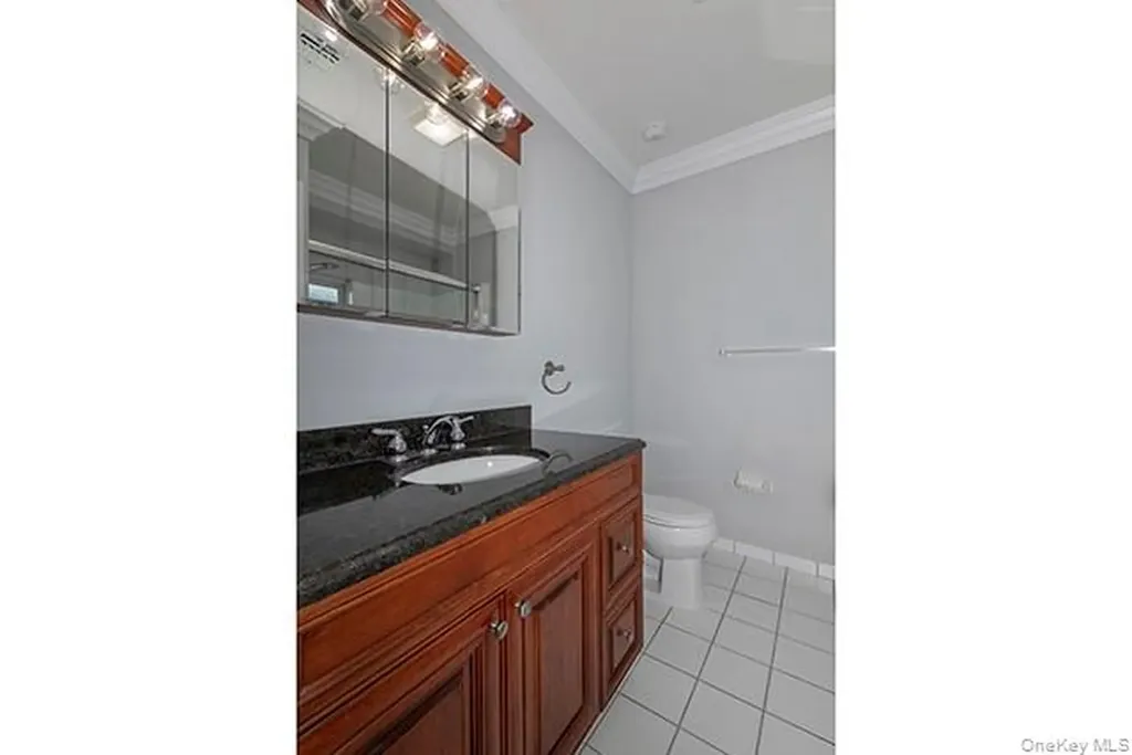 7 Neal Setauket NY 11733