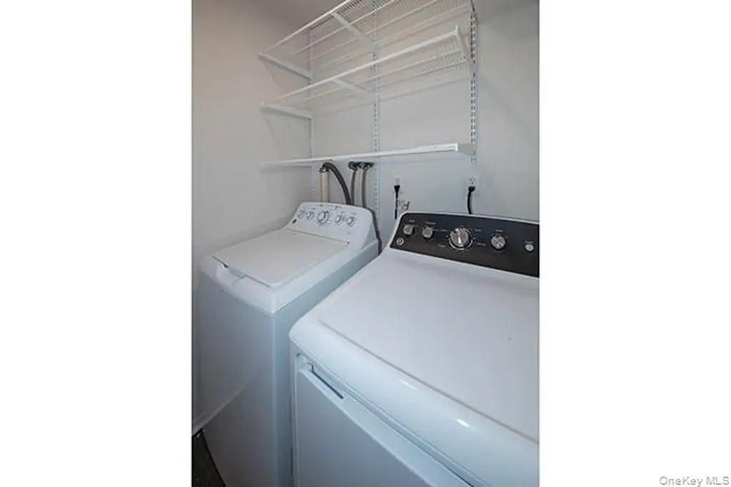 7 Neal Setauket NY 11733