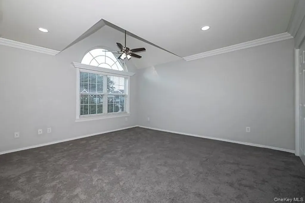 7 Neal Setauket NY 11733