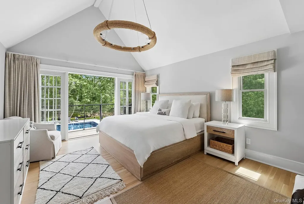 1 Fox Crossing Sag Harbor NY 11963
