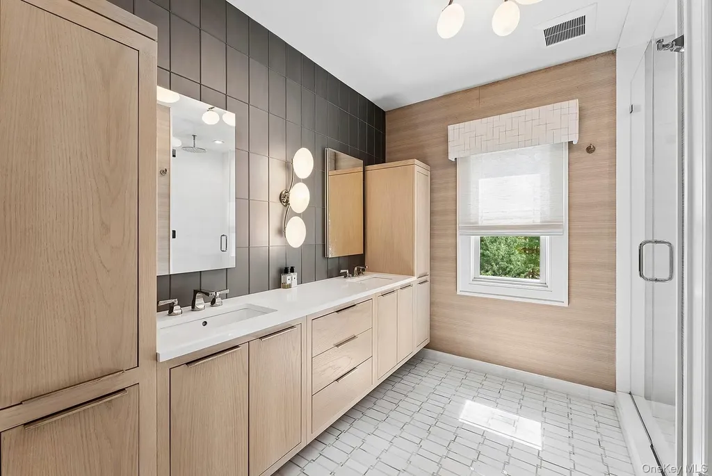 1 Fox Crossing Sag Harbor NY 11963