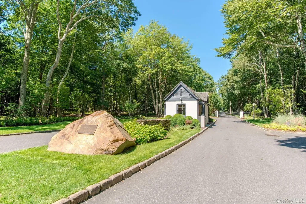 1 Fox Crossing Sag Harbor NY 11963