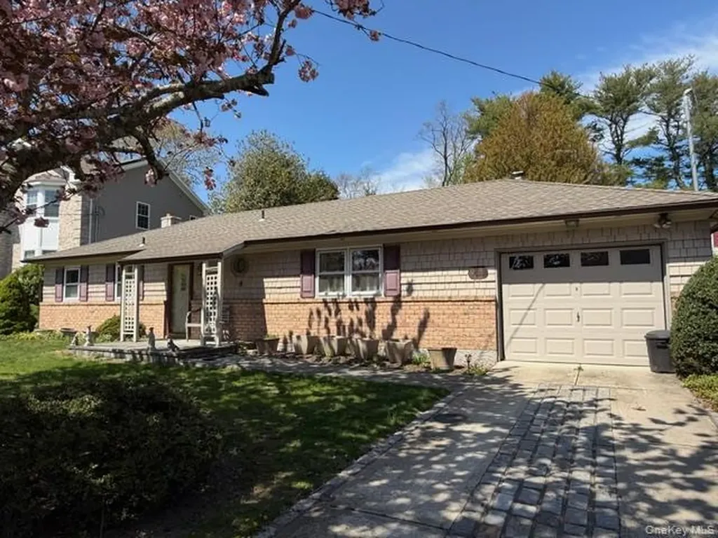 99 Convent Road Syosset NY 11791