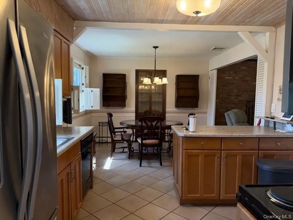 99 Convent Road Syosset NY 11791